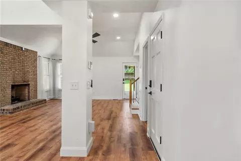 Entry Way - 109 Prestwick Ct, Easley, SC 29642 photo 4 of 7