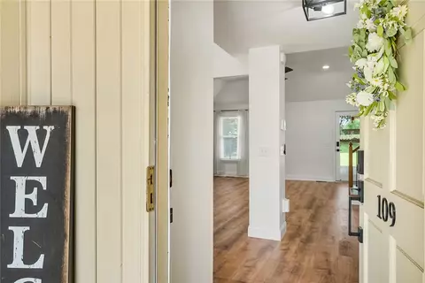 Entry Way - 109 Prestwick Ct, Easley, SC 29642 photo 1 of 7