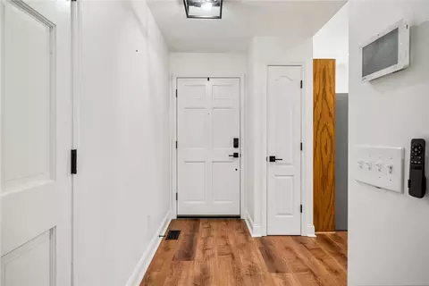 Entry Way - 109 Prestwick Ct, Easley, SC 29642 photo 2 of 7