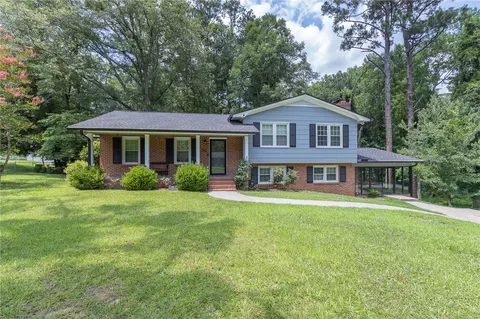 108 Briarwood Dr, Belton, SC 29627