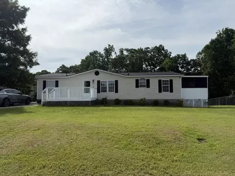 115 Sue Ella Ct, Townville, SC 29689
