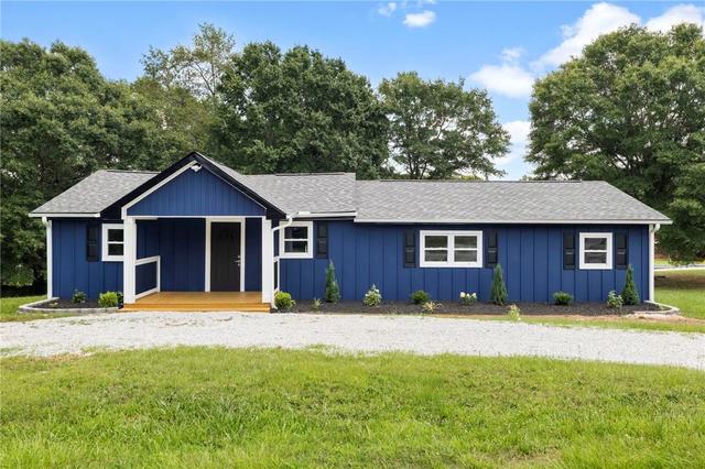 418 Old River Rd, Pelzer, SC 29669