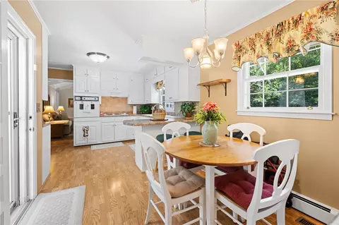 Dining - 706 Pinewood Dr, Pendleton, SC 29670 photo 2 of 2