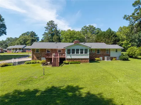 Exterior - 706 Pinewood Dr, Pendleton, SC 29670 photo 8 of 9