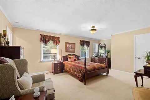 Bedroom - 706 Pinewood Dr, Pendleton, SC 29670 photo 4 of 5