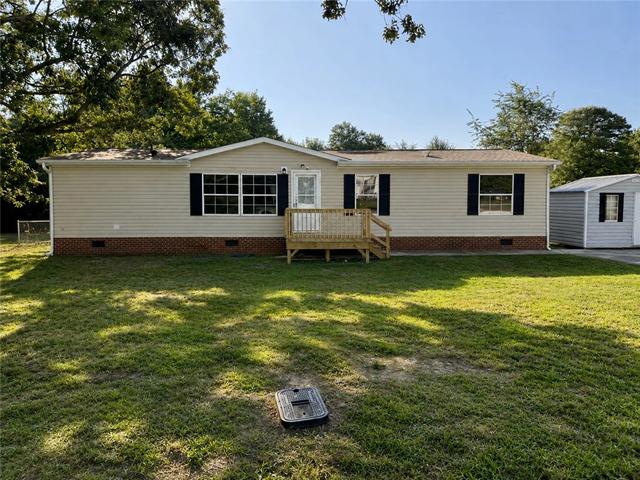 120 Sue Ella Ct, Townville, SC 29689