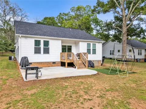 404 Burrell St, Pendleton, SC 29670 photo 25