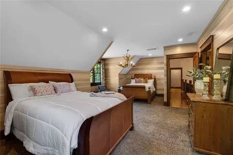 Bedroom - 264 Featherstone Dr, Sunset, SC 29685 photo 4 of 7