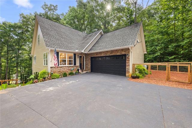104 Benjamin Dr, Townville, SC 29689