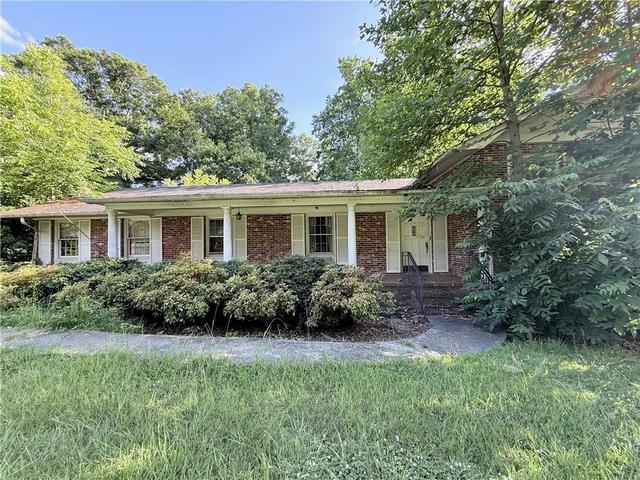 306 Brook St, Honea Path, SC 29654