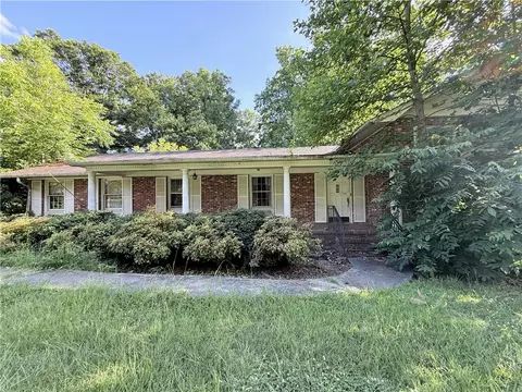 306 Brook St, Honea Path, SC 29654