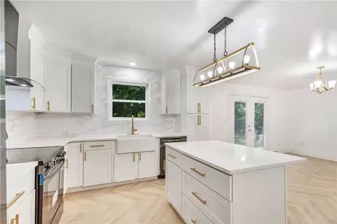 Kitchen - 809 Paige Rd, Honea Path, SC 29654 photo 1 of 3