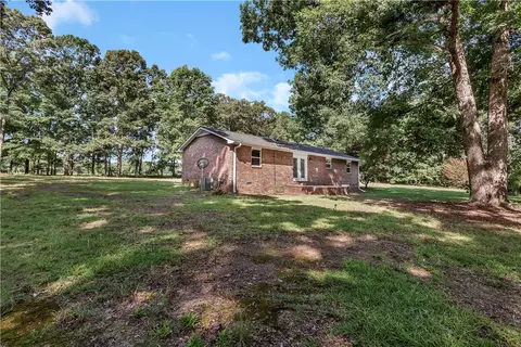 Exterior - 809 Paige Rd, Honea Path, SC 29654 photo 4 of 9