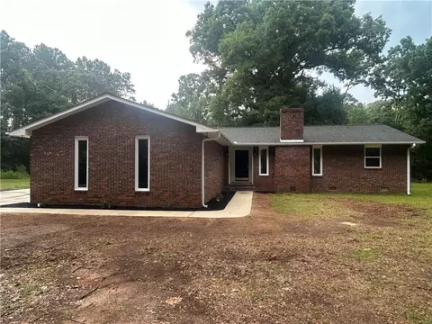 809 Paige Rd, Honea Path, SC 29654