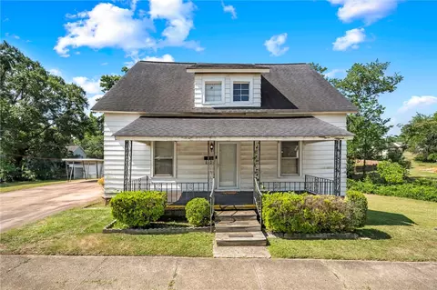 425 Pennsylvania Ave, Greer, SC 29650