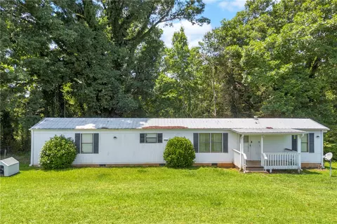 150 Newberry Rd, Walhalla, SC 29691