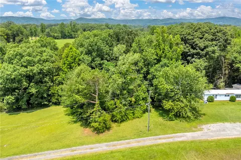 156 Newberry Rd, Walhalla, SC 29691