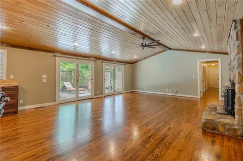 214 Spring Dr, Easley, SC 29642 photo 5