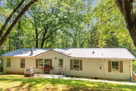 162 Newberry Rd, Walhalla, SC 29691
