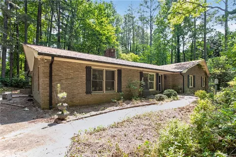 123 Robin Rd, Westminster, SC 29693