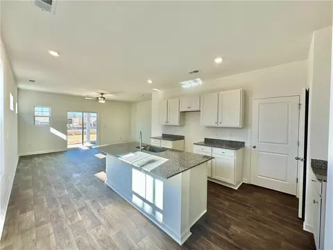 Kitchen - 563 Seaborn Cir, Pendleton, SC 29670 photo 1 of 3