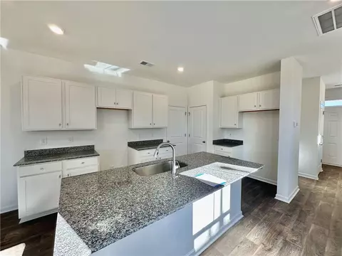 Kitchen - 563 Seaborn Cir, Pendleton, SC 29670 photo 3 of 3