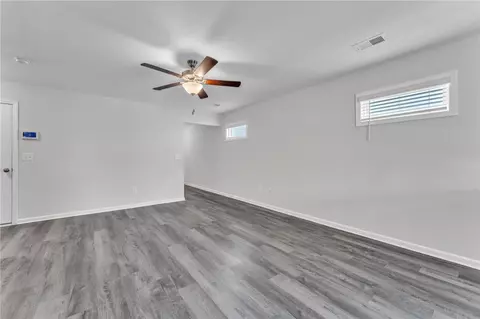 Living - 208 Samuel St, Pendleton, SC 29670 photo 2 of 3