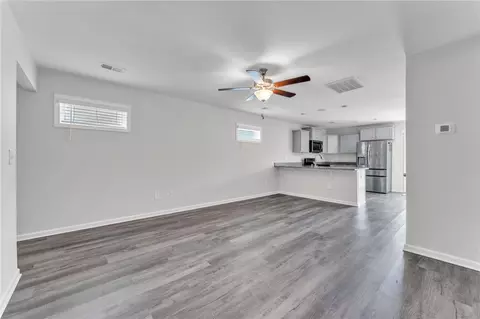 Living - 208 Samuel St, Pendleton, SC 29670 photo 3 of 3