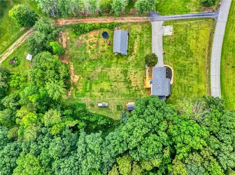 108 Syracuse Rd, Easley, SC 29642 photo 3