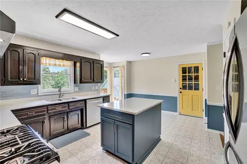 108 Syracuse Rd, Easley, SC 29642 photo 17