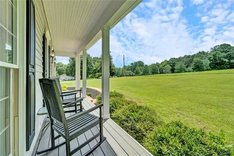 108 Syracuse Rd, Easley, SC 29642 photo 2