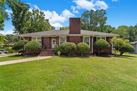 108 Hiawatha Dr, Belton, SC 29627