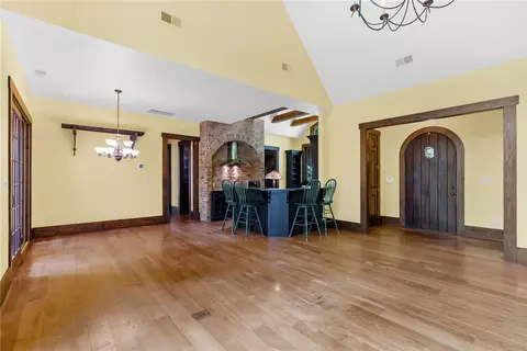 Living - 205 Long Cove Ct, Sunset, SC 29685 photo 5 of 9