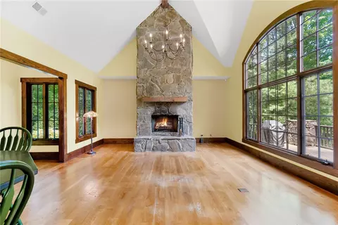 Living - 205 Long Cove Ct, Sunset, SC 29685 photo 2 of 9