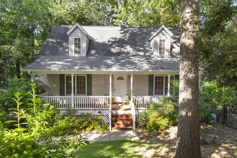 2000 Ridgeview Ln, Seneca, SC 29678