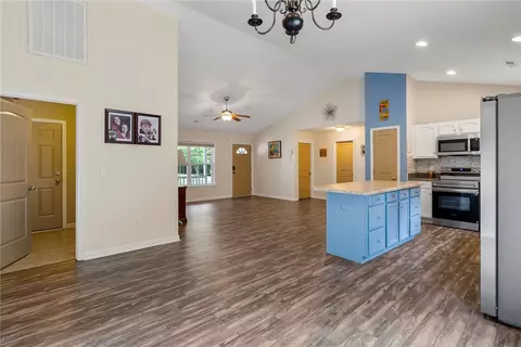 Entry Way - 167 Mediterranean Ave, Anderson, SC 29621 photo 3 of 5