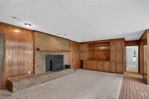 Living - 1412 Simpson Rd, Pendleton, SC 29670 photo 4 of 7