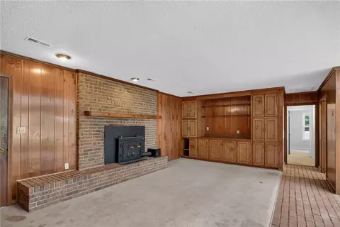 Living - 1412 Simpson Rd, Pendleton, SC 29670 photo 4 of 7