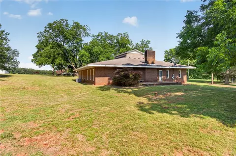 Exterior - 1412 Simpson Rd, Pendleton, SC 29670 photo 6 of 11