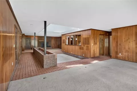 Living - 1412 Simpson Rd, Pendleton, SC 29670 photo 3 of 7