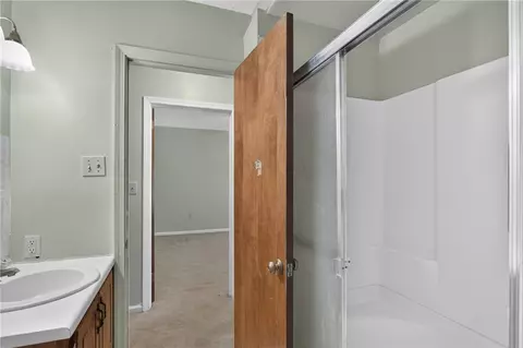Bath - 1412 Simpson Rd, Pendleton, SC 29670 photo 3 of 4