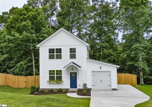 99 Sangamo Dr, Greenville, SC 29611