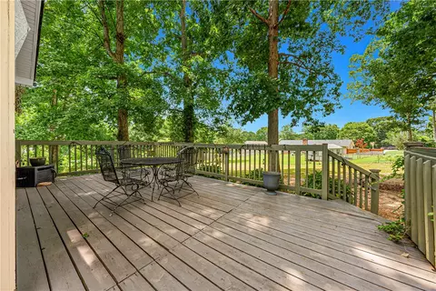 Exterior - 121 White Oak Dr, Easley, SC 29642 photo 6 of 12