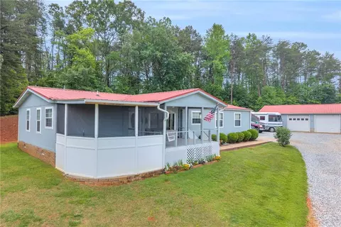 721 Cedar Crest Trl, Walhalla, SC 29691