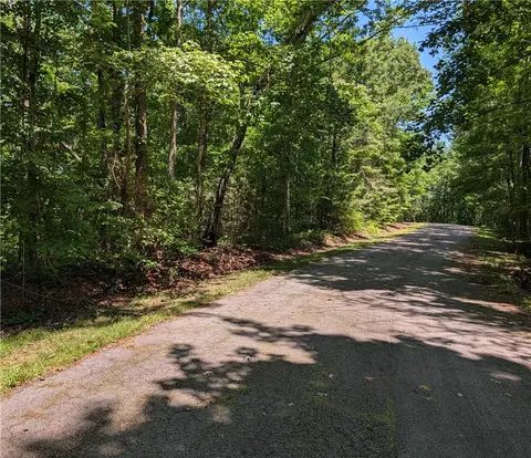 153 Nottingham Dr, Westminster, SC 29693