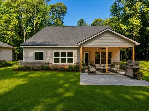 Exterior - 503 Chickasaw Dr, Westminster, SC 29693 photo 4 of 4
