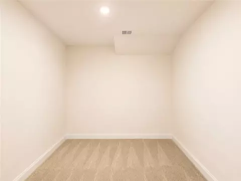 Bedroom - 503 Chickasaw Dr, Westminster, SC 29693 photo 5 of 6