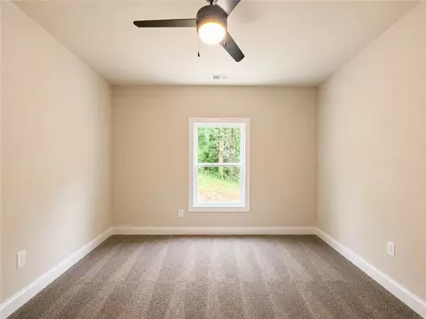 Bedroom - 503 Chickasaw Dr, Westminster, SC 29693 photo 2 of 5