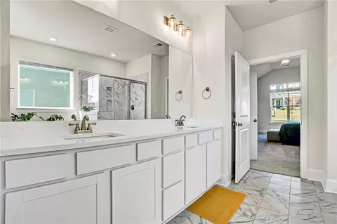 Bath - 142 Juniper Hill Dr, Easley, SC 29642 photo 1 of 7