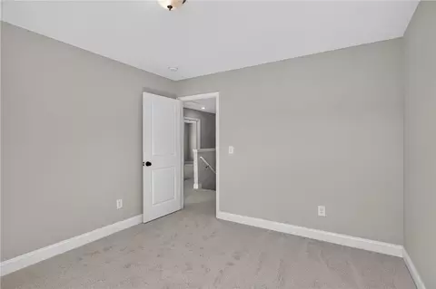 Bedroom - 2007 Aberdeen Ln, Walhalla, SC 29691 photo 6 of 10